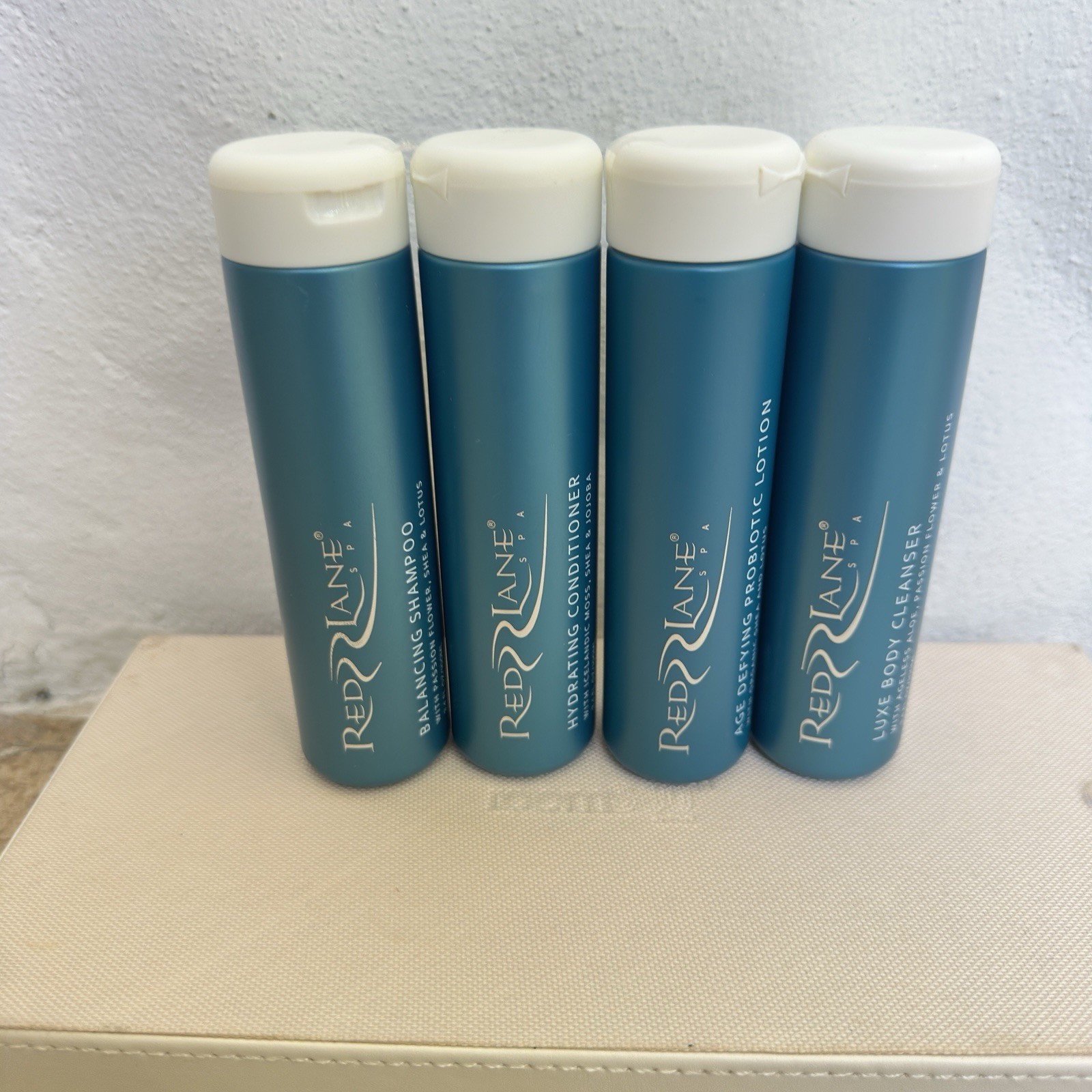 Red Lane Spa Set of 4 Shampoo Conditioner Cleanser Lotion Sandals Caribbean Dusk - Image 2